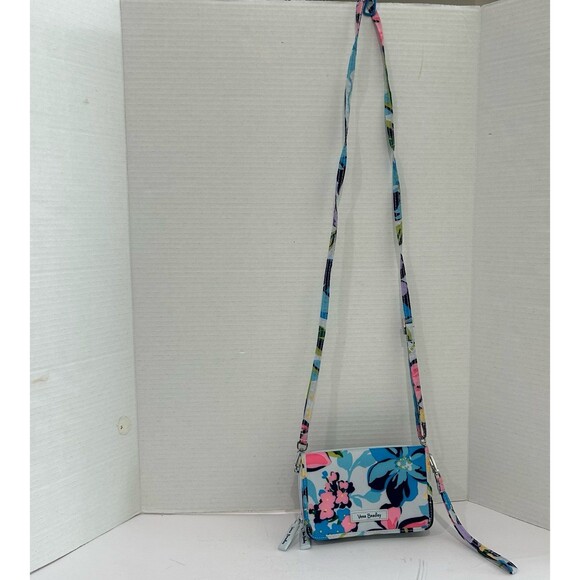 Vera Bradley Crossbody Wristlet Wallet Women’s Floral Pattern 6.5”x4x1.5 approx. - Picture 11 of 11